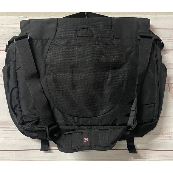 Triumph Motorcycles Victorinox Black Nylon Messenger Pack Bag New Fast Shipping